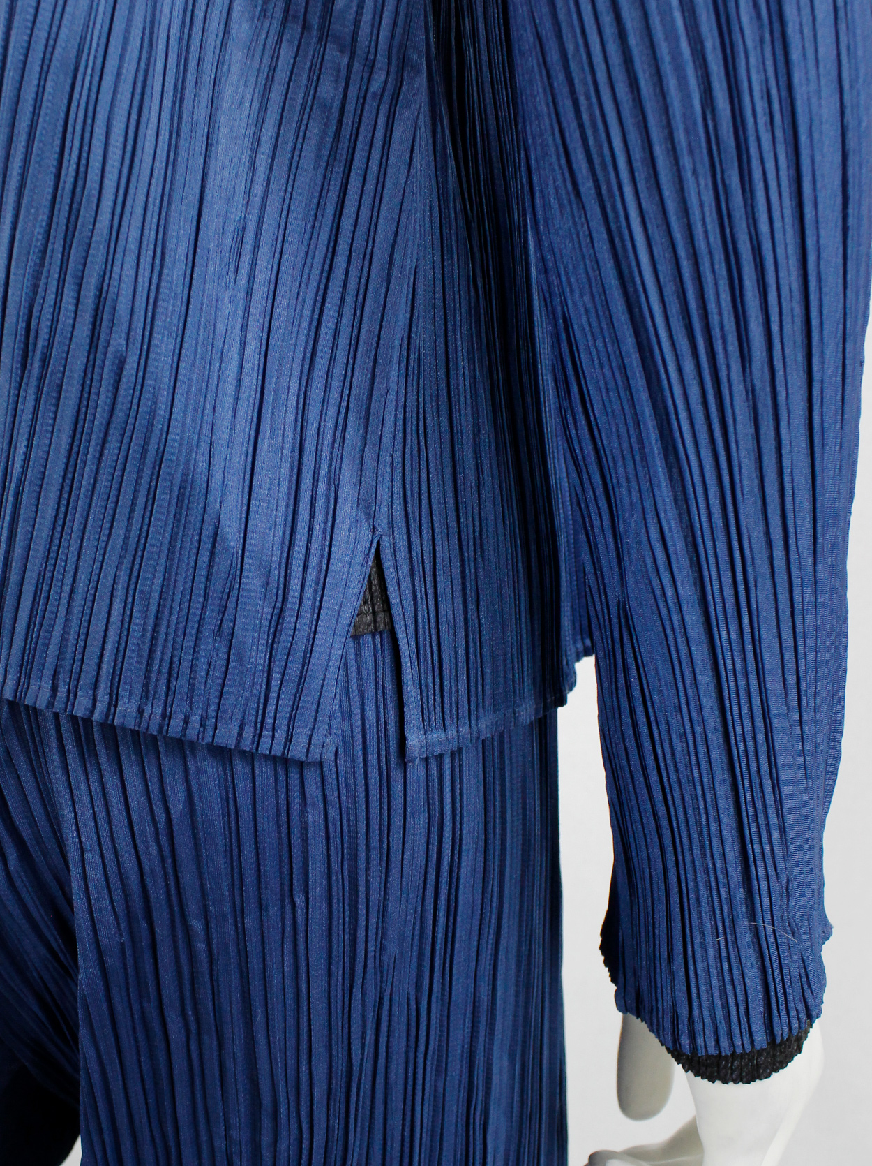 Issey Miyake Pleats Please bright blue cardigan with curved open front ...