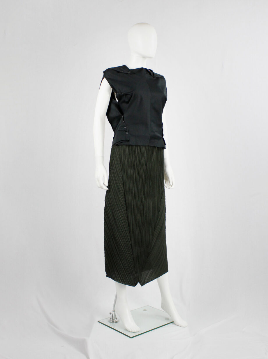 Issey Miyake Pleats Please green curved skirt with triangular panels (7)