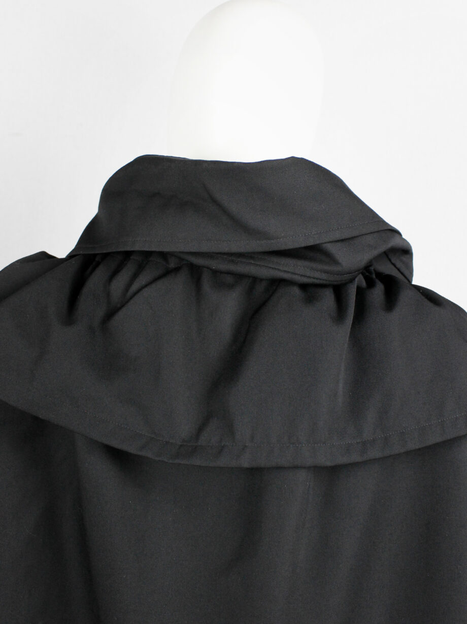 Junya Watanabe black scrunched drawstring jacket with oversized collar fall 2005 (22)