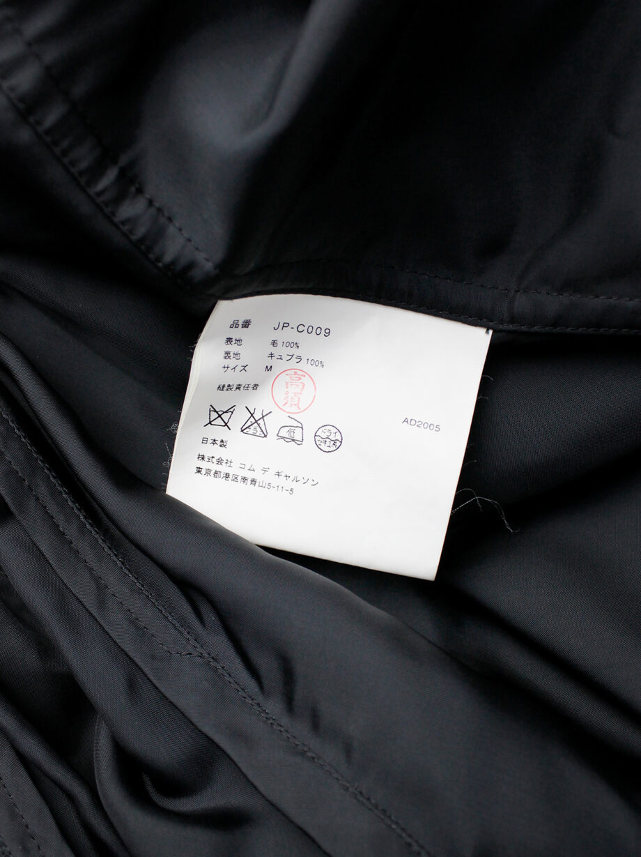 Junya Watanabe black scrunched drawstring jacket with oversized collar fall 2005 (5)