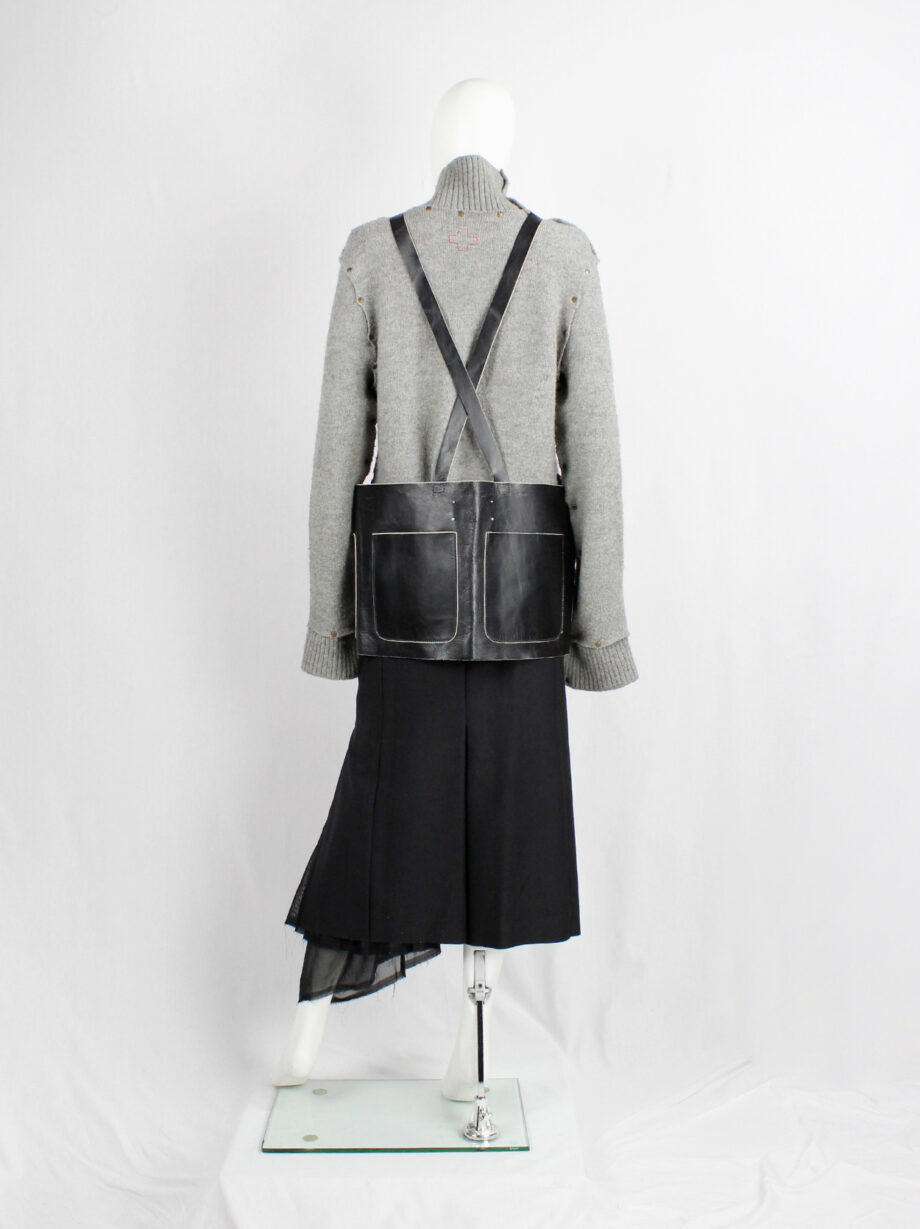 Maison Martin Margiela black leather apron with four pockets and crossed straps fall 1998 (1)