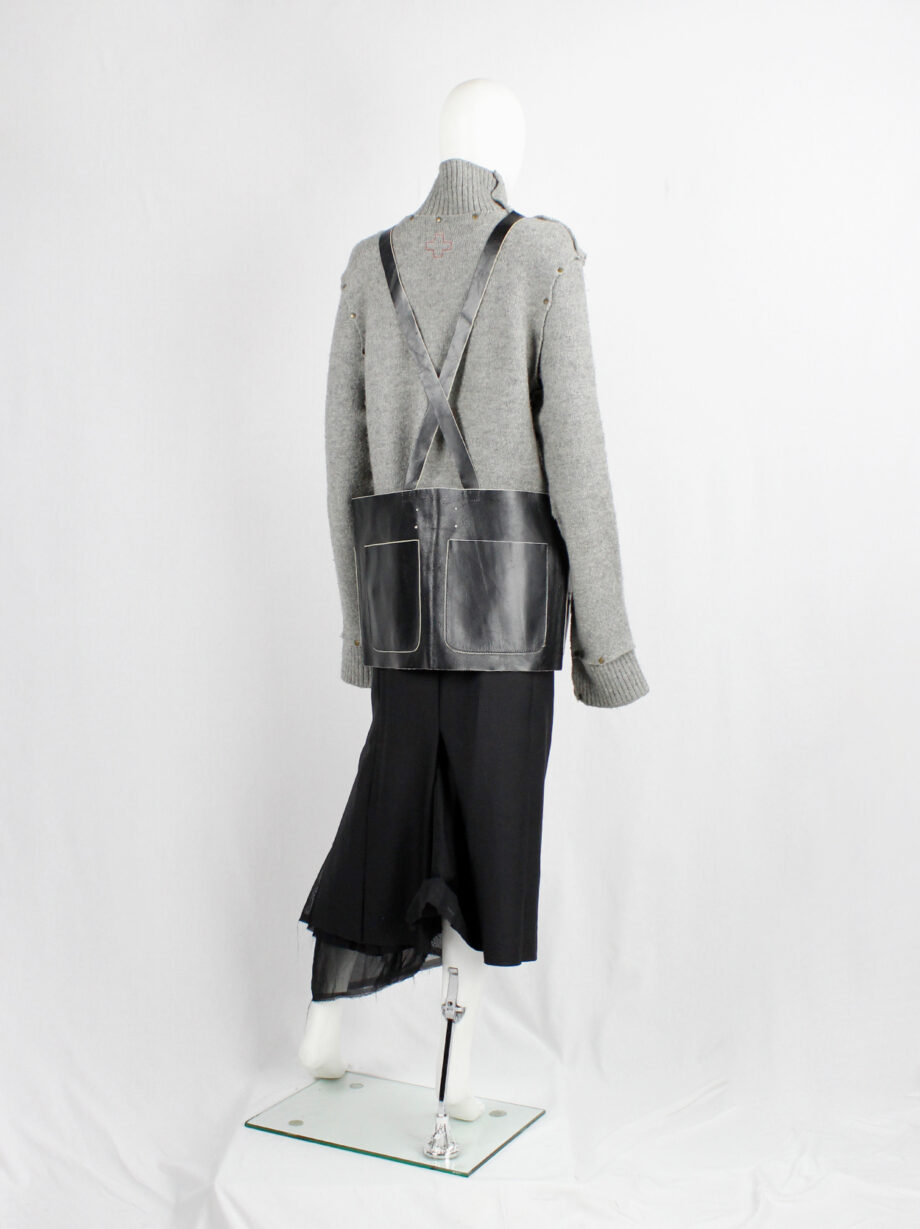 Maison Martin Margiela black leather apron with four pockets and crossed straps fall 1998 (2)