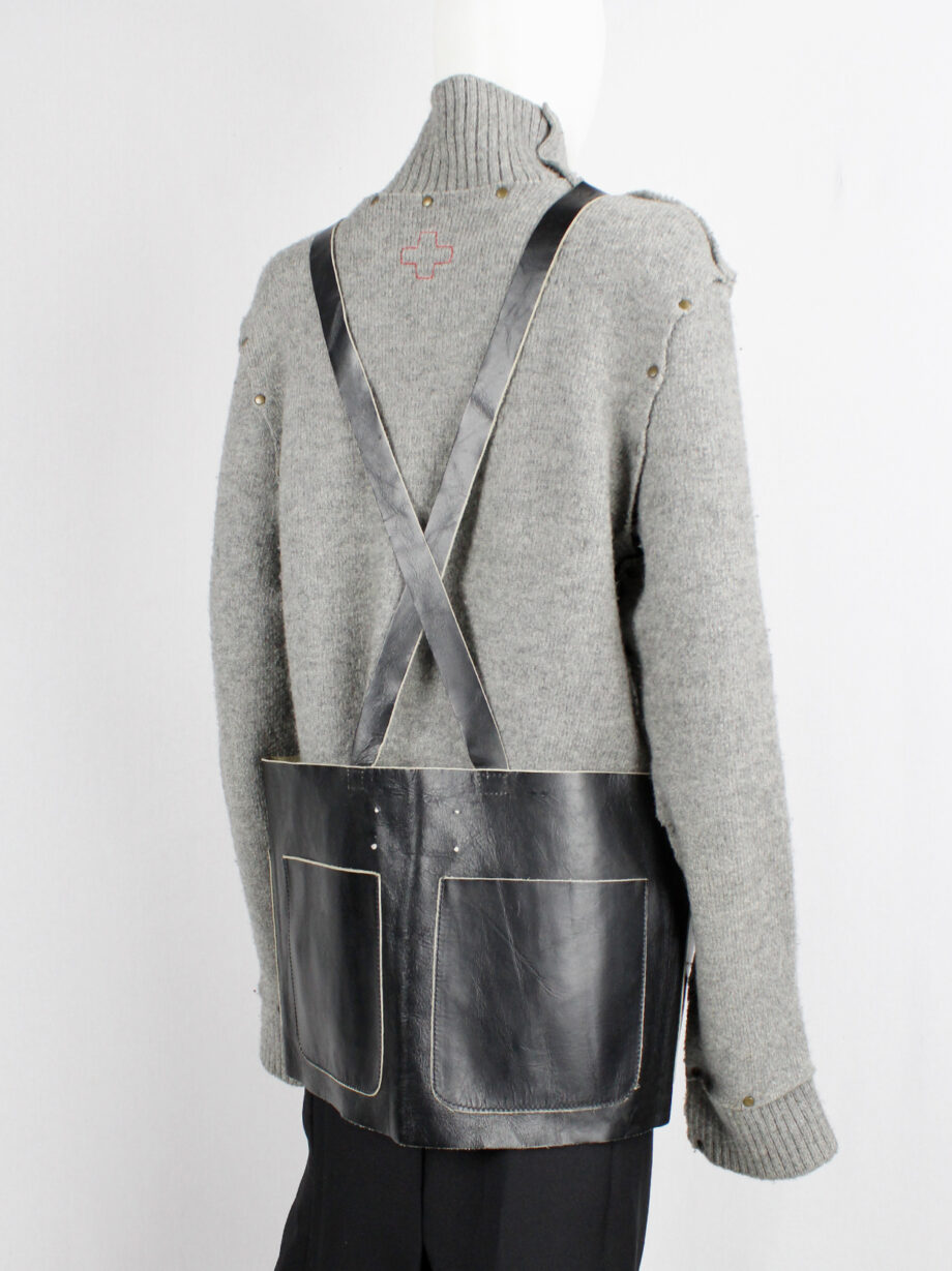 Maison Martin Margiela black leather apron with four pockets and crossed straps fall 1998 (3)