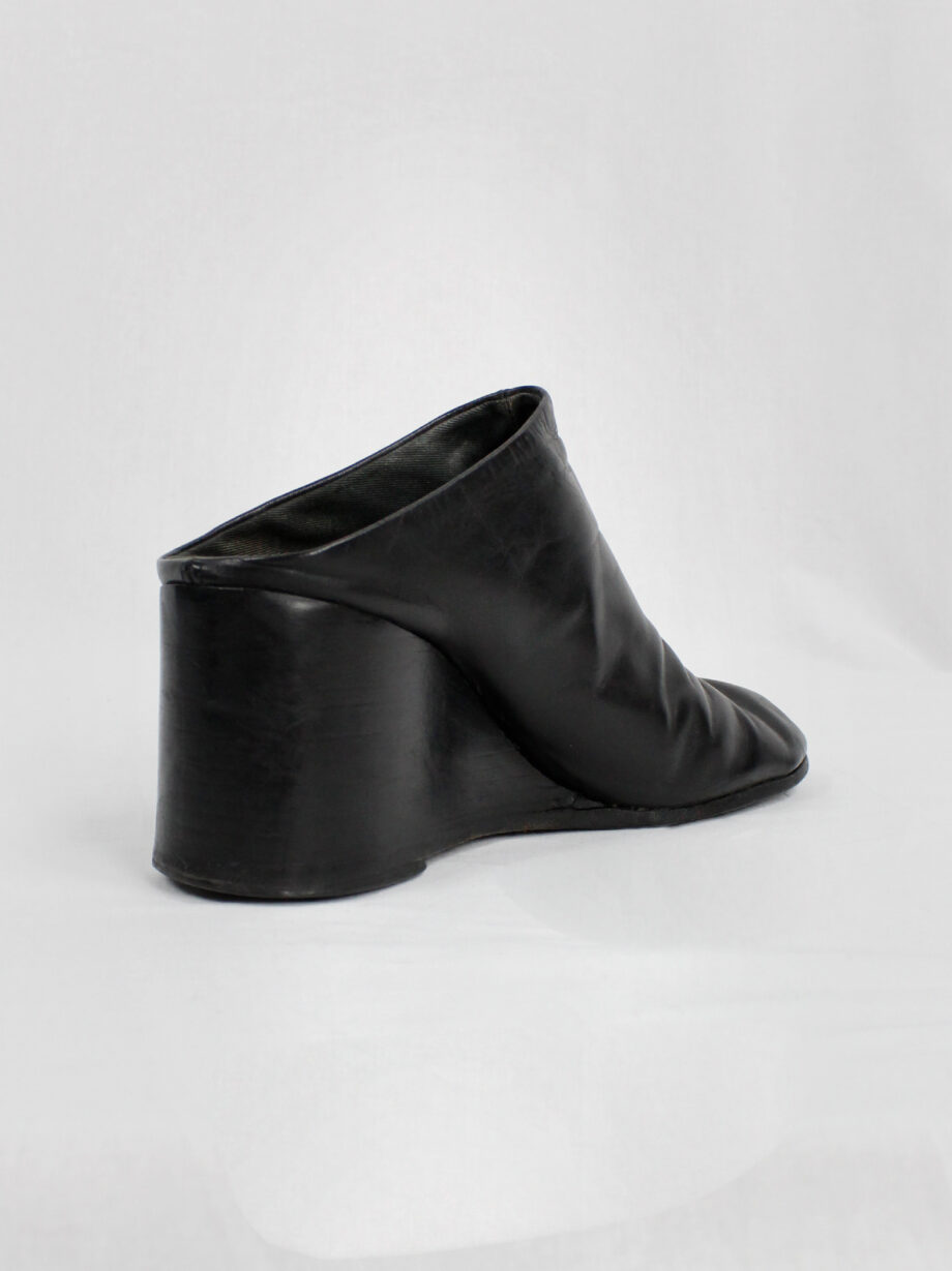 Maison Martin Margiela black tabi slippers with wedge heel spring 2002 (13)