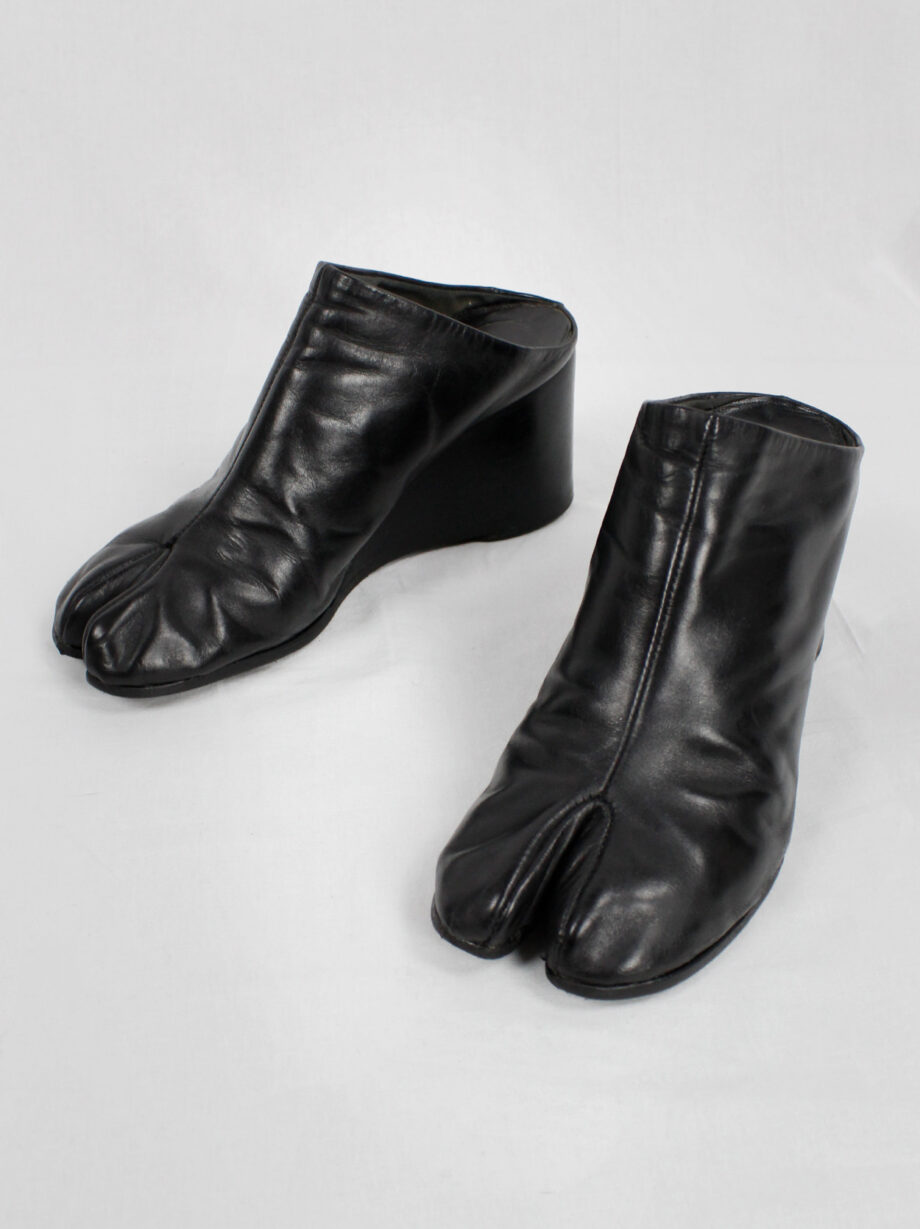 Maison Martin Margiela black tabi slippers with wedge heel spring 2002 (17)