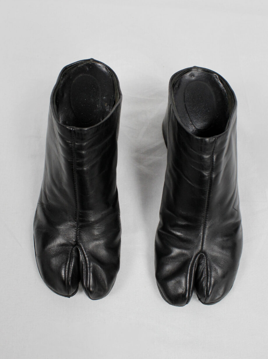 Maison Martin Margiela black tabi slippers with wedge heel spring 2002 (18)