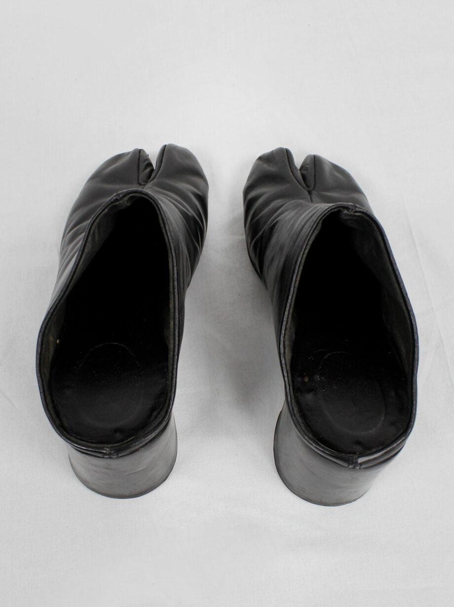 Maison Martin Margiela black tabi slippers with wedge heel spring 2002 (21)