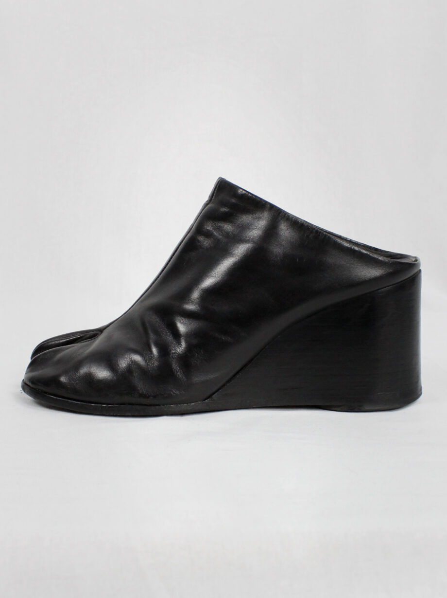 Maison Martin Margiela black tabi slippers with wedge heel spring 2002 (8)