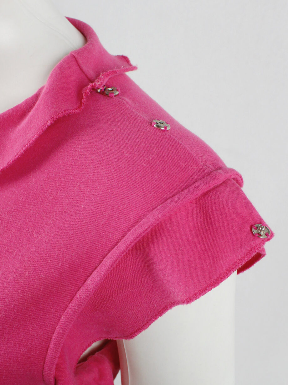 Maison Martin Margiela reproduction of a 1993 pink top with shoulder snap buttons spring 1999 (2)