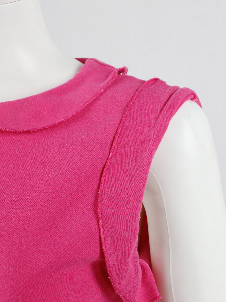 Maison Martin Margiela reproduction of a 1993 pink top with shoulder snap buttons spring 1999 (6)
