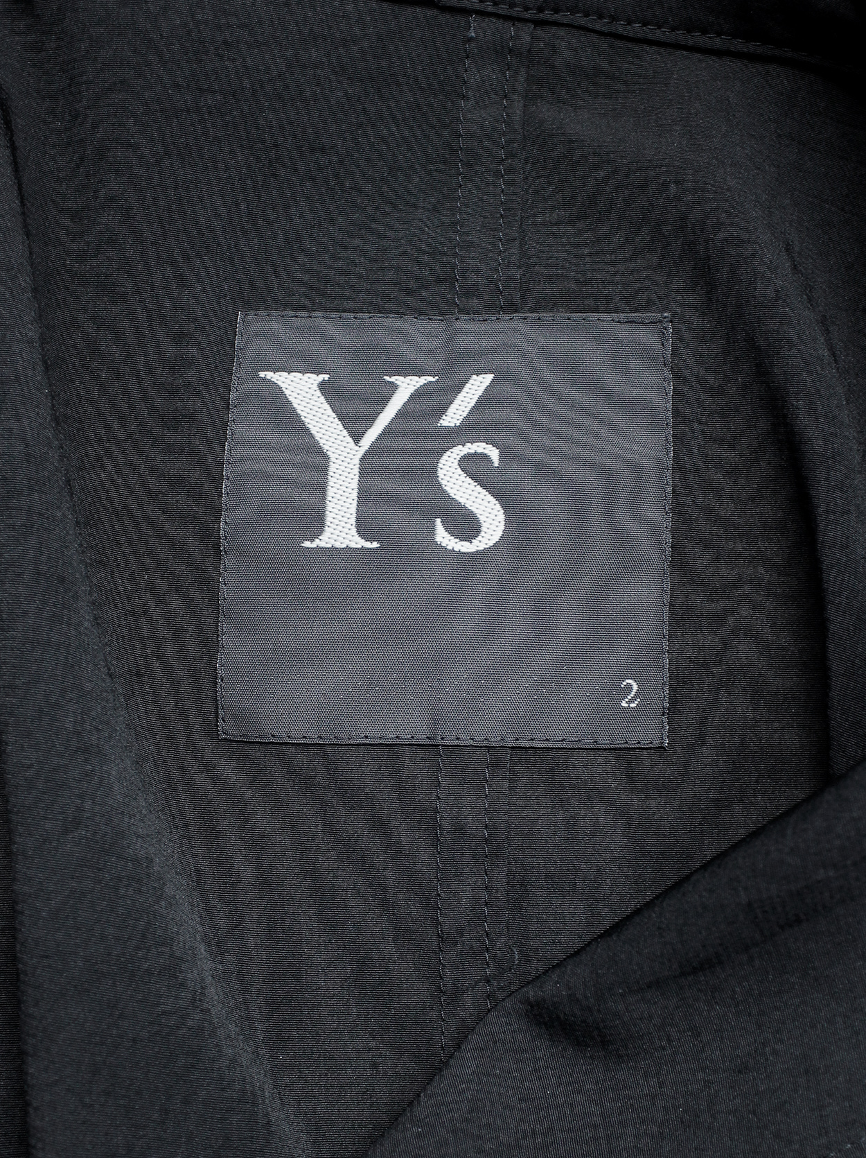 Y's Yohji Yamamoto black short sleeve jacket with longer train at the ...