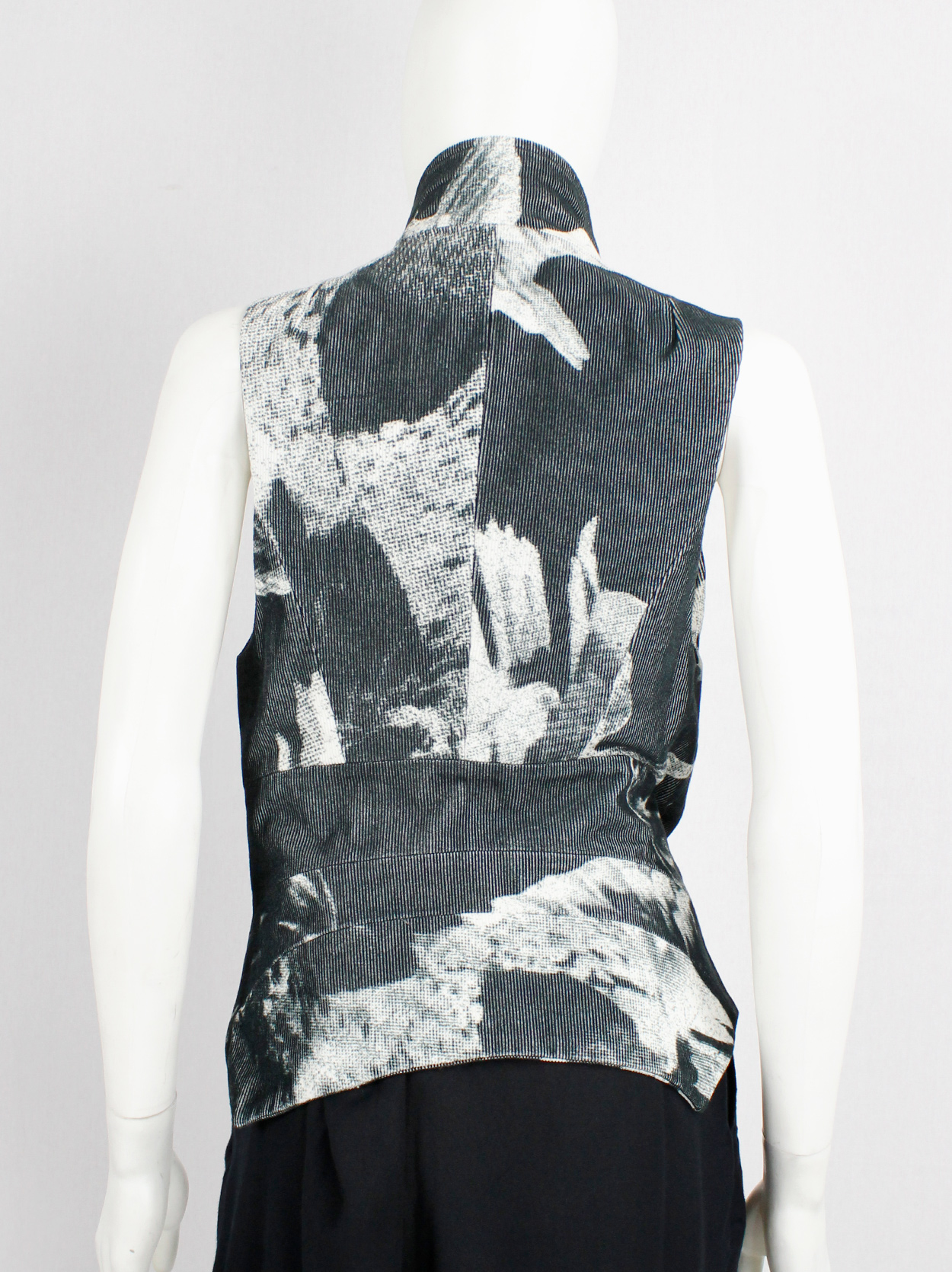 Ann Demeulemeester black and white bird print vest with standing ...