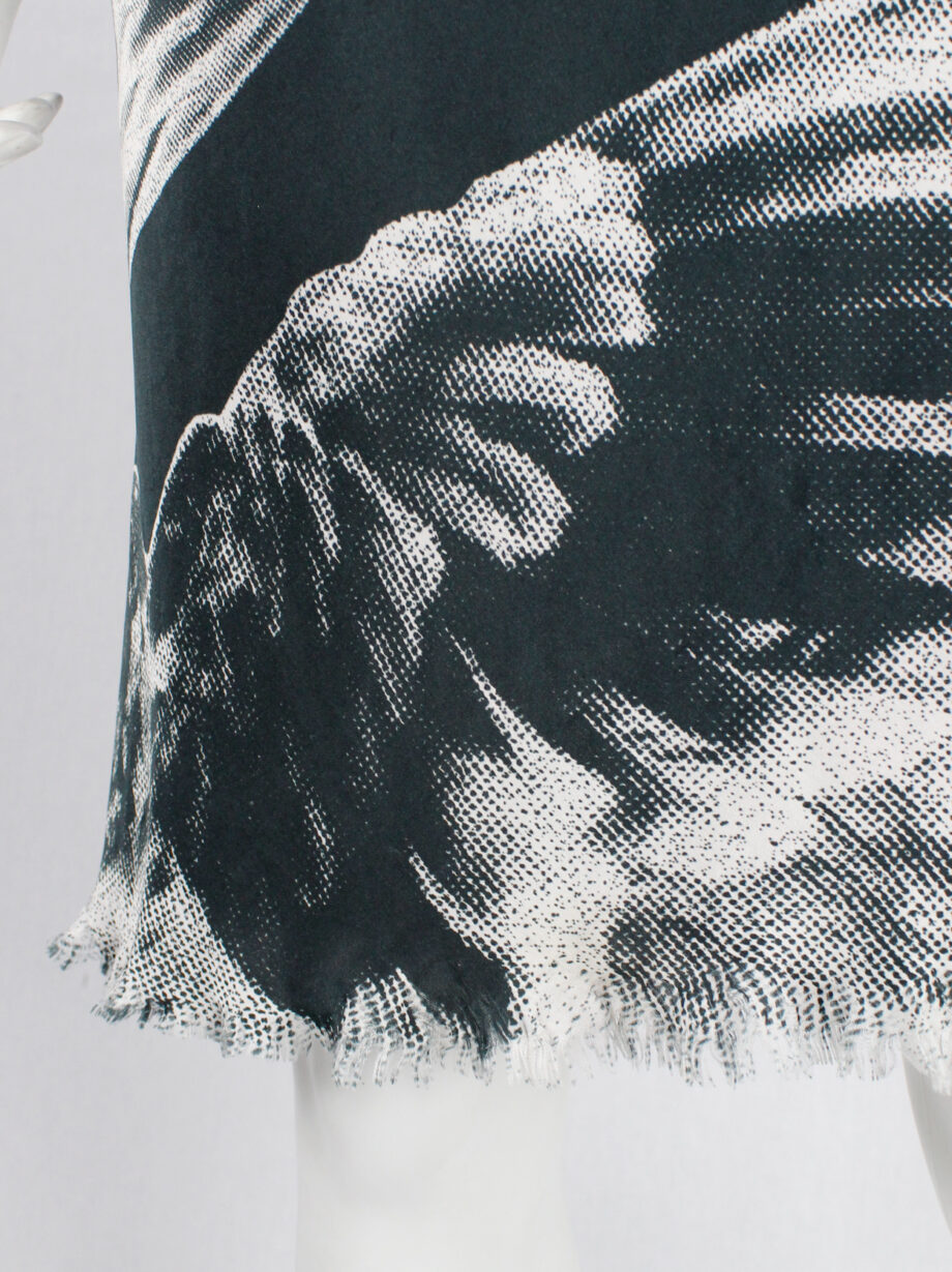 Ann Demeulemeester black and white bird printed skirt with frayed finish spring 2010 (9)