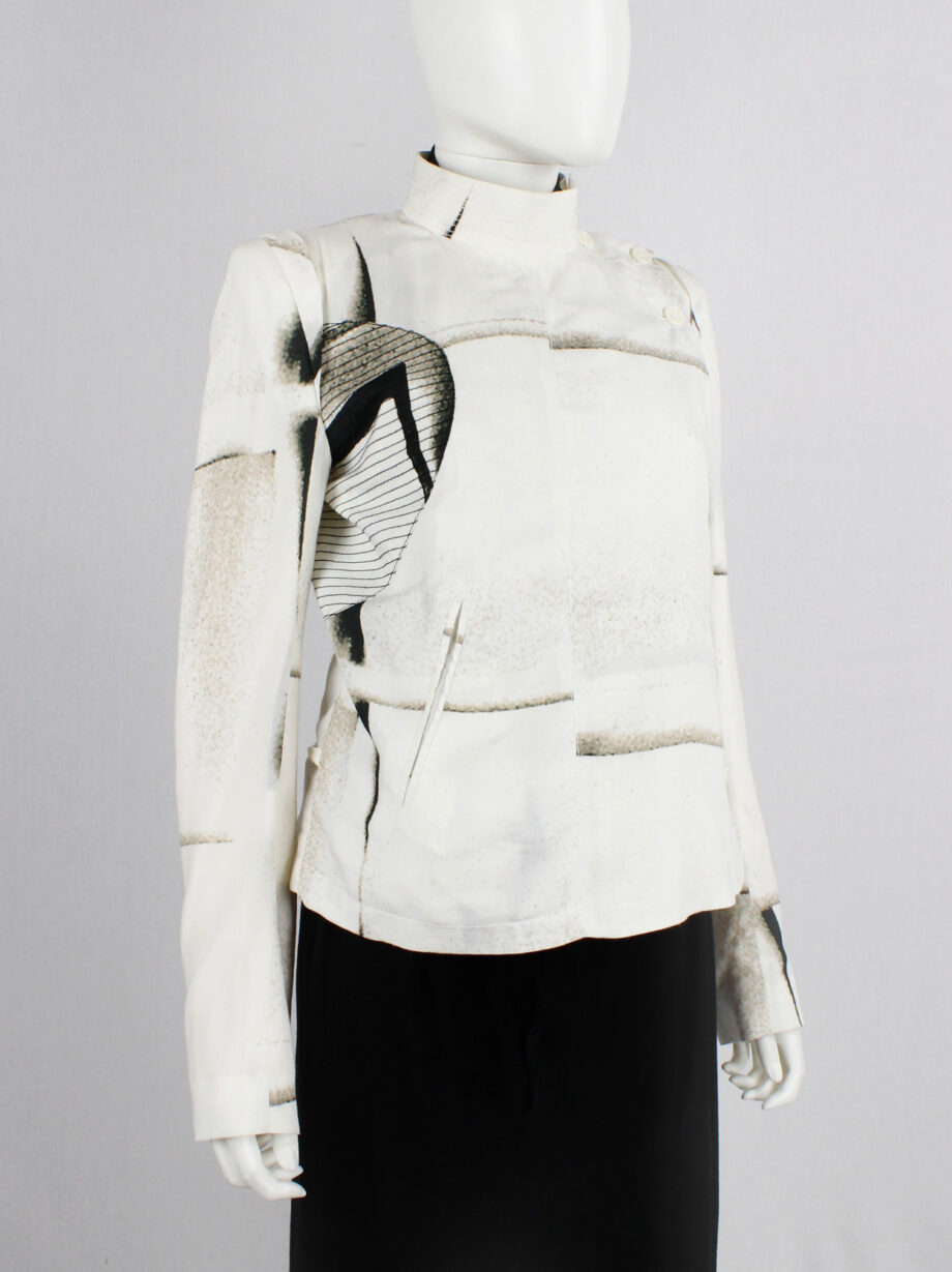 Ann Demeulemeester white buttoned fencing jacket with stitched panels spring 2011 (20)