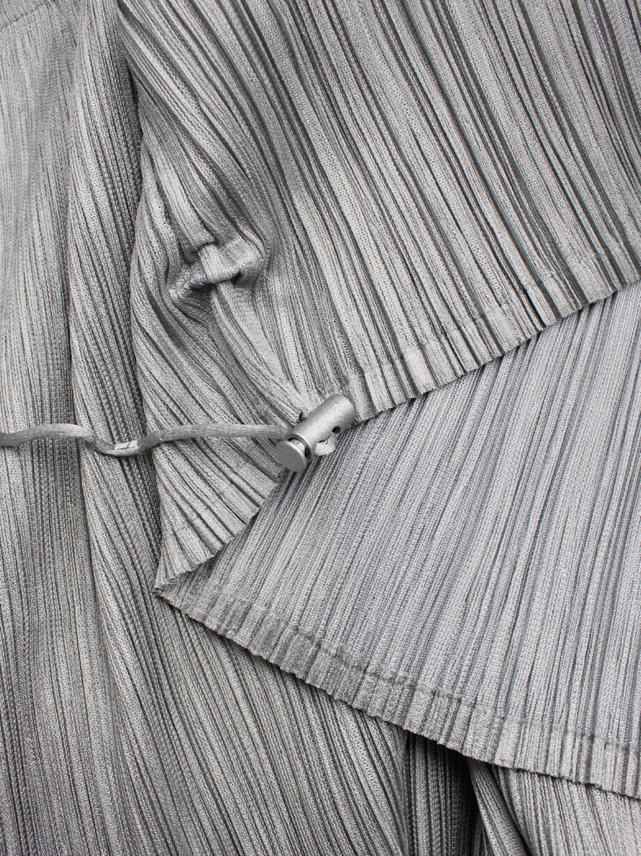 Issey Miyake Pleats Please grey maxi skirt that is scrunched up by drawstrings (2)