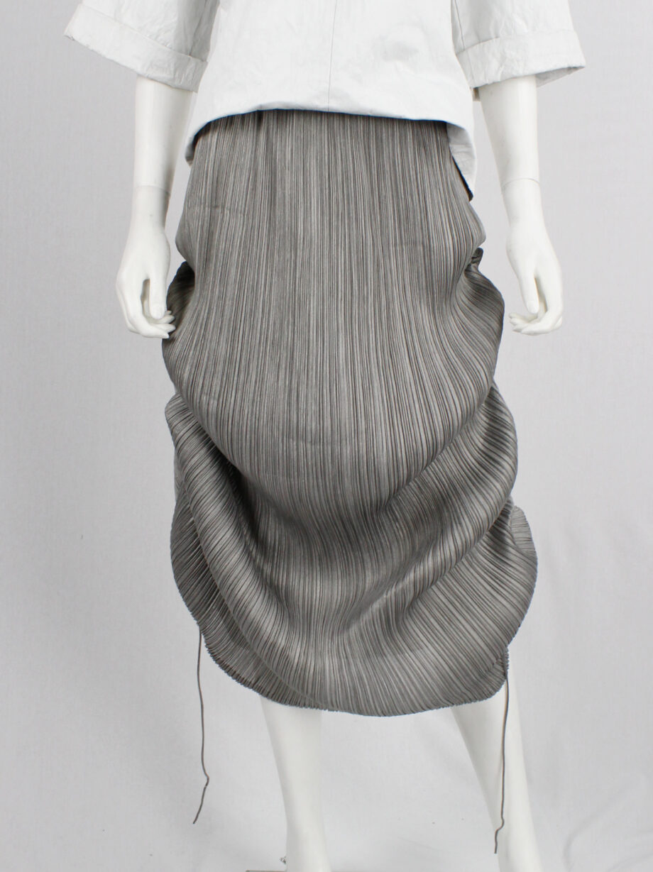 Issey Miyake Pleats Please grey maxi skirt that is scrunched up by drawstrings (7)