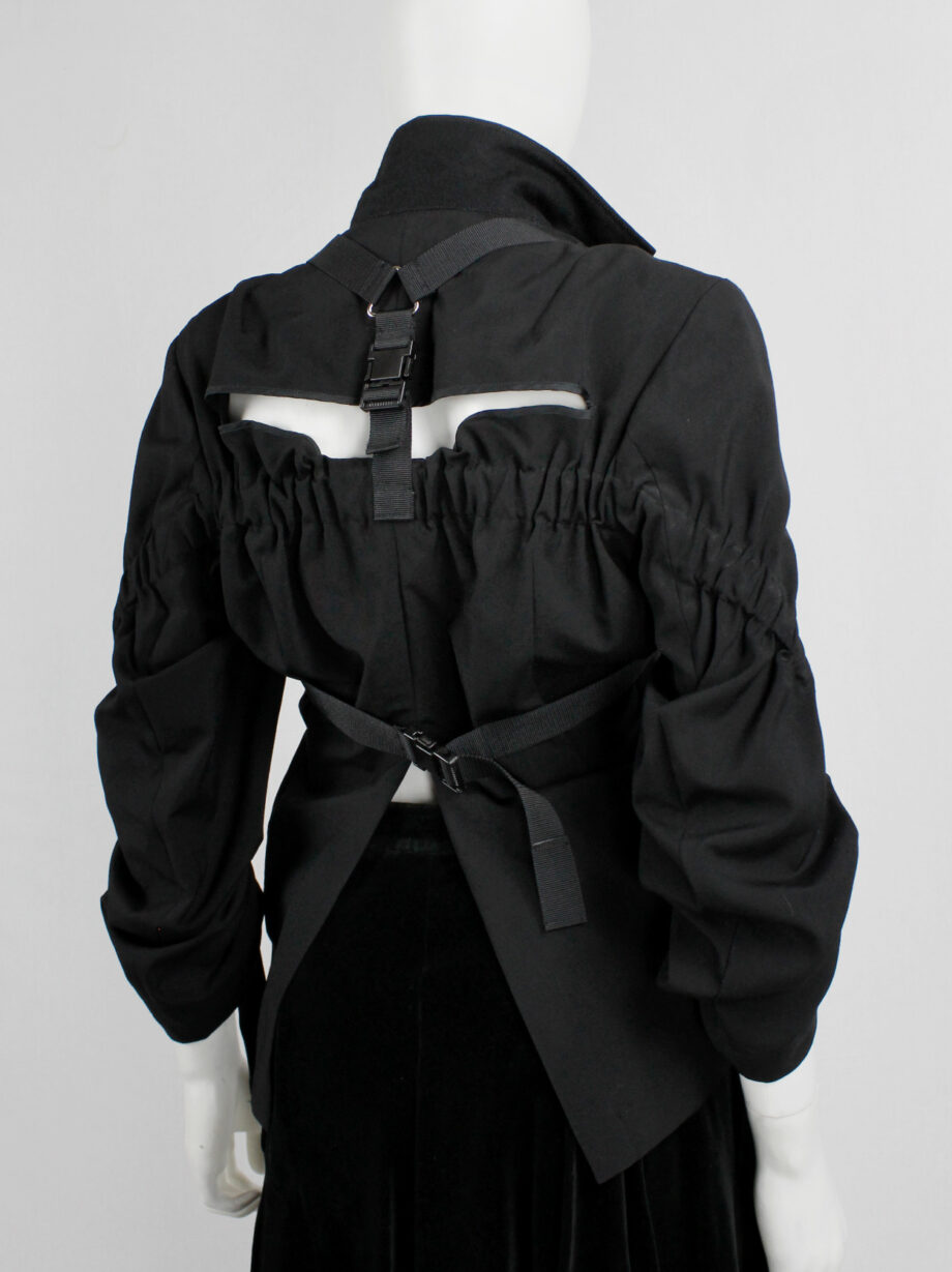 Junya Watanabe black parachute jacket with harness straps and open back spring 2003 (17)