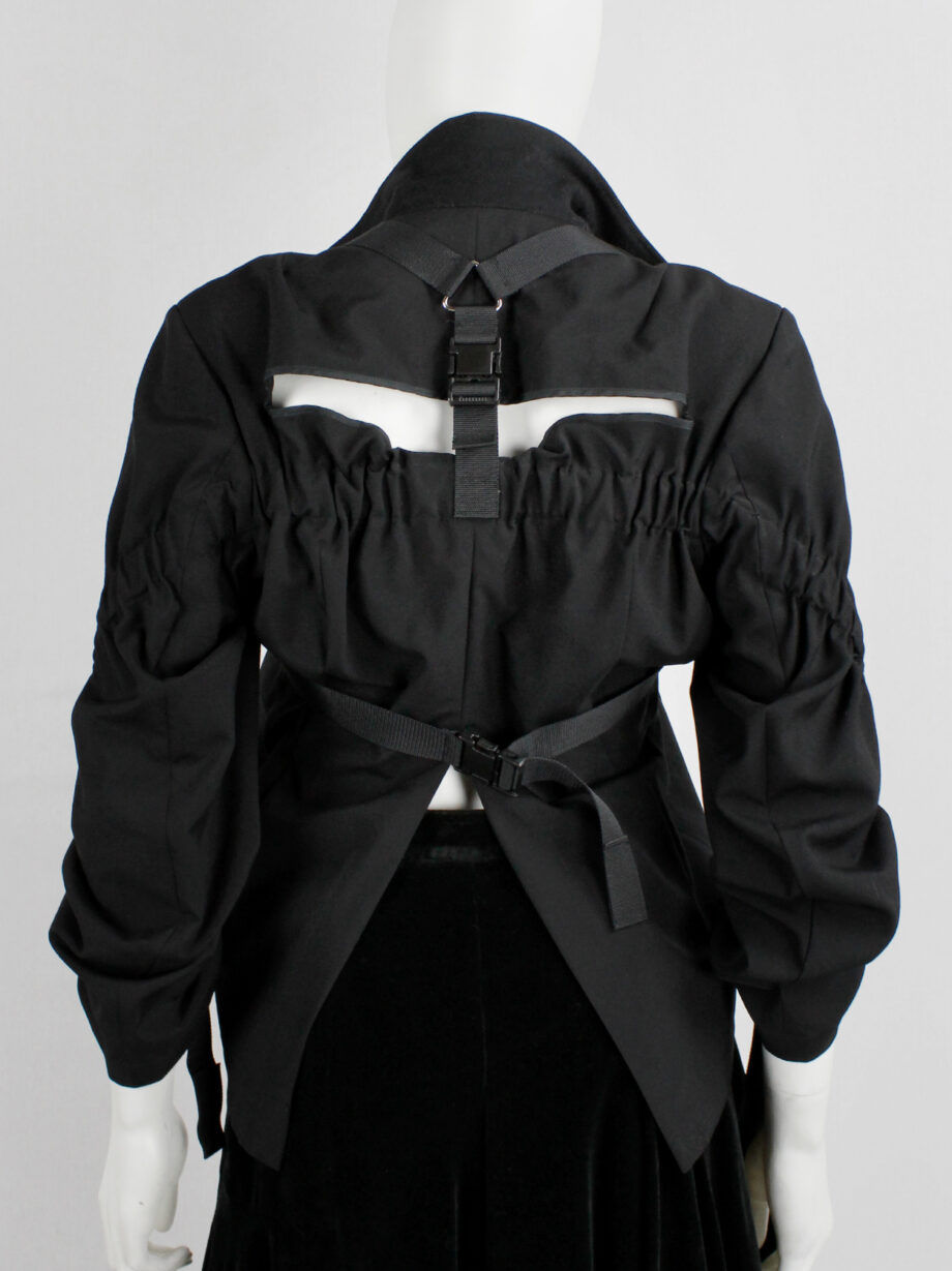 Junya Watanabe black parachute jacket with harness straps and open back spring 2003 (18)