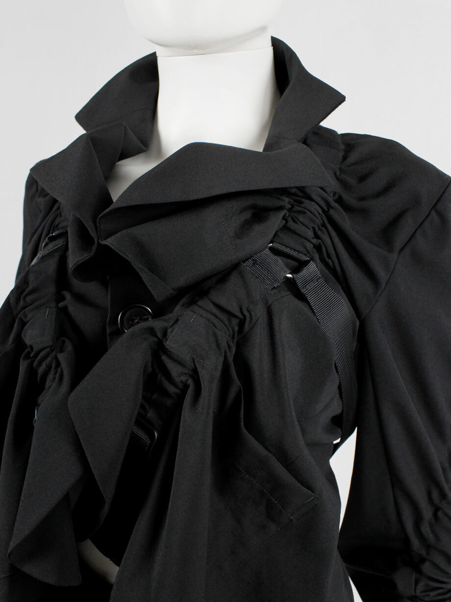 Junya Watanabe black parachute jacket with harness straps and open back spring 2003 (7)