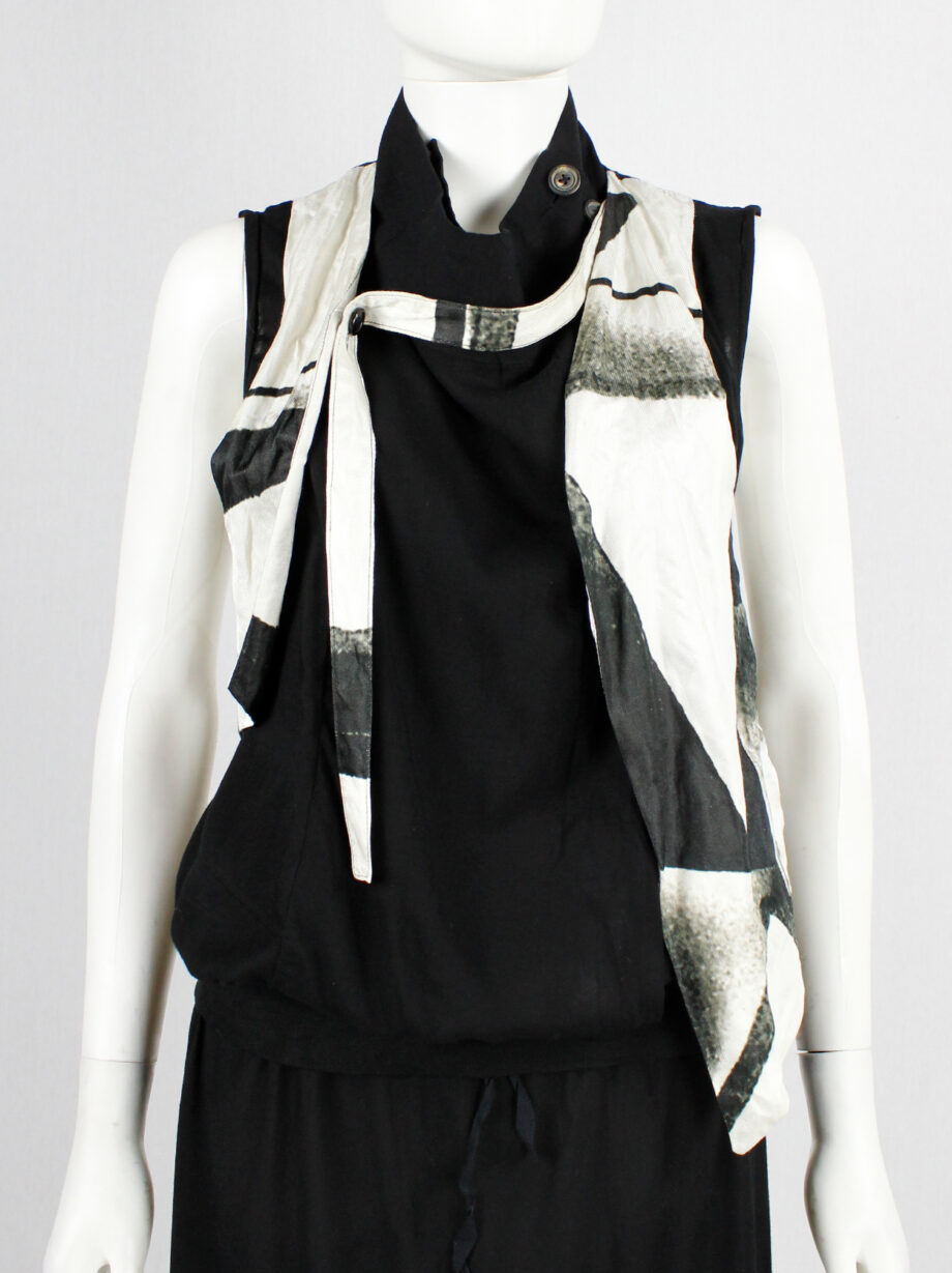 Ann Demeulemeester black and beige asymmetric waistcoat with detachable strap spring 2011 (10)