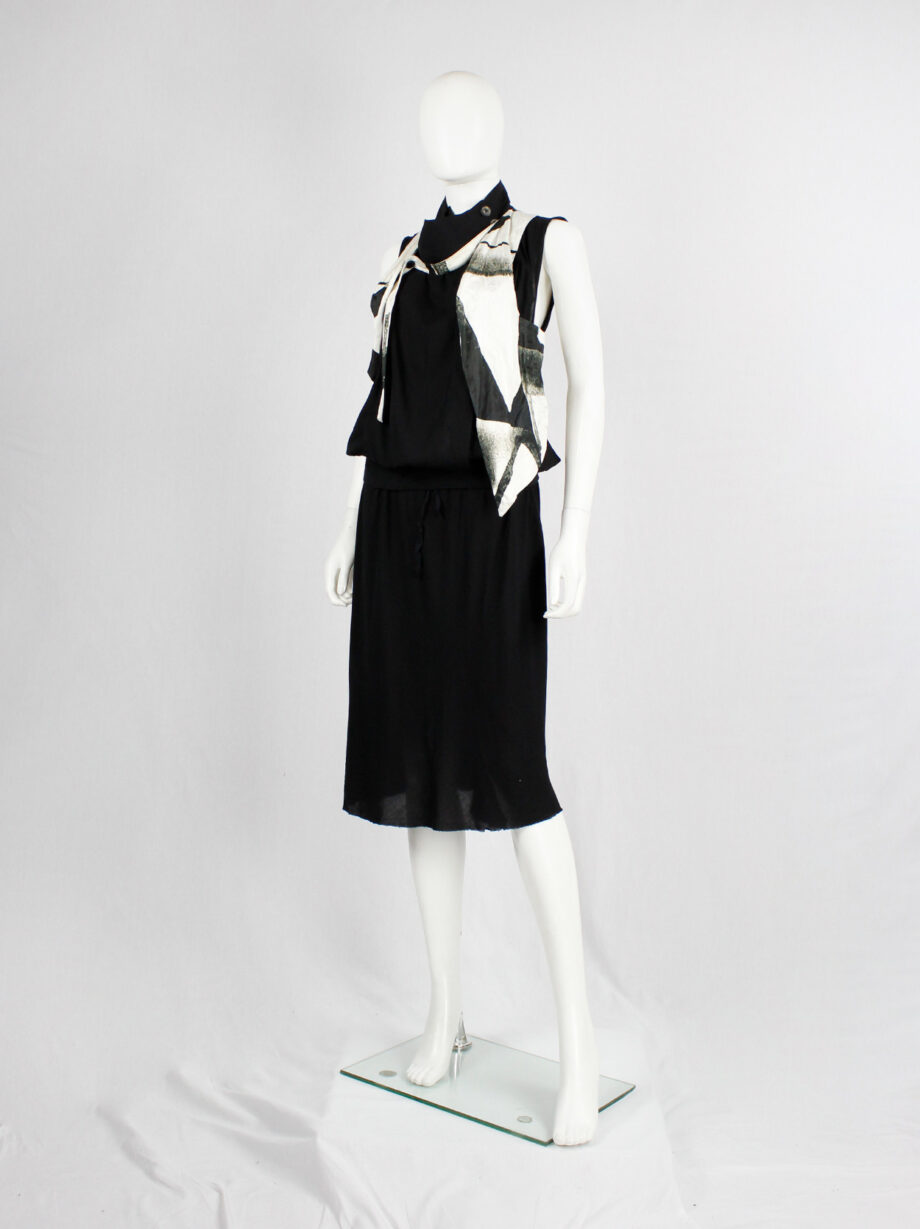 Ann Demeulemeester black and beige asymmetric waistcoat with detachable strap spring 2011 (12)