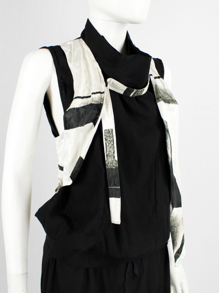 Ann Demeulemeester black and beige asymmetric waistcoat with detachable strap spring 2011 (14)