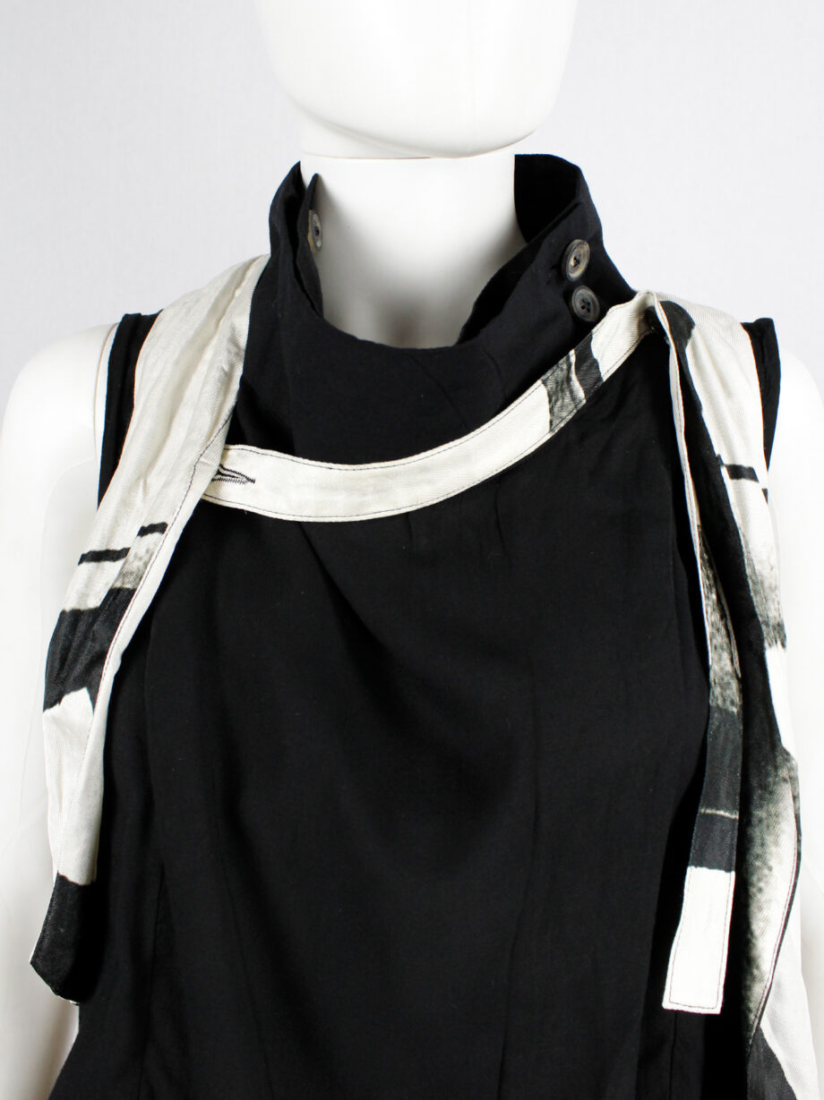 Ann Demeulemeester black and beige asymmetric waistcoat with detachable strap spring 2011 (22)