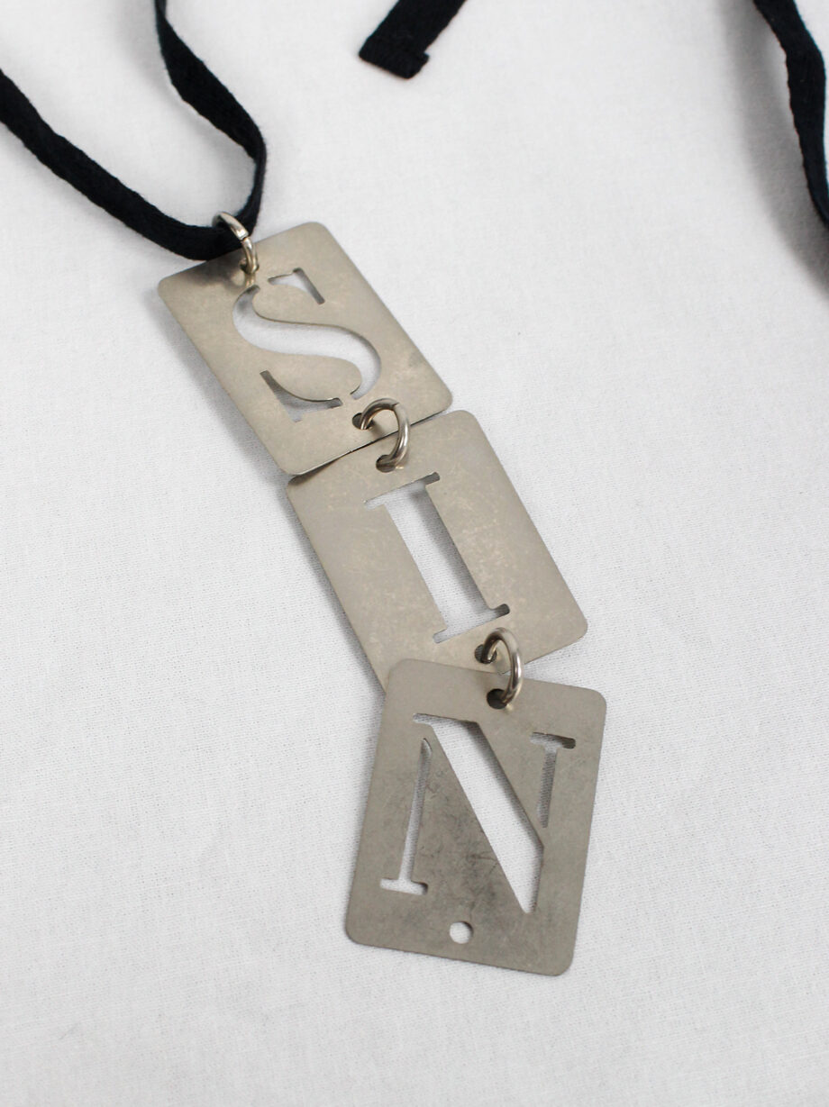 Ann Demeulemeester necklace with metal SIN stencilled dogtags spring 2003 (12)