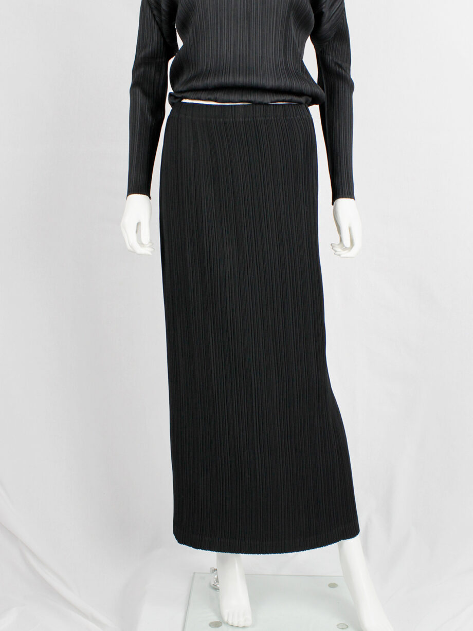 Issey Miyake black straight maxi skirt with fine pressed pleats early 2000s (1)