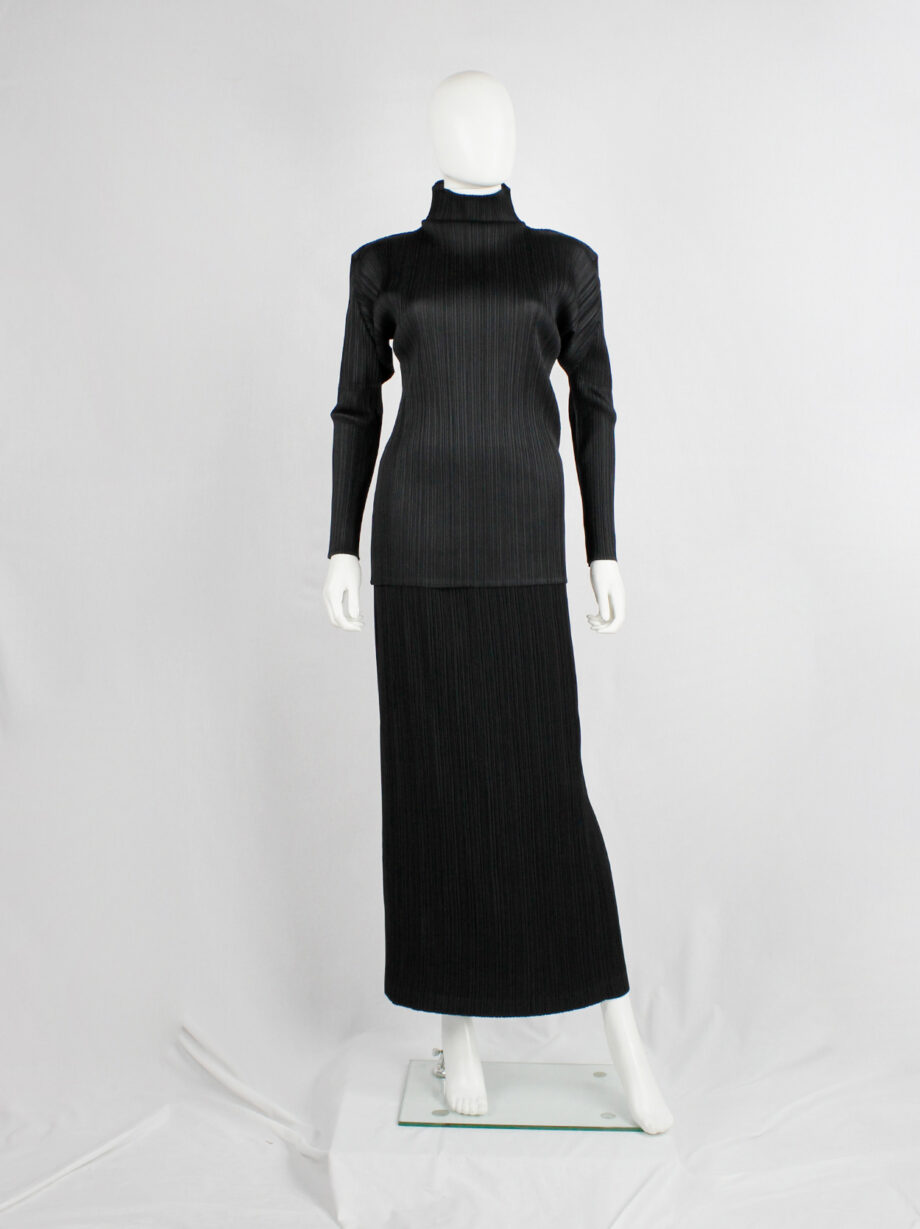 Issey Miyake black straight maxi skirt with fine pressed pleats early 2000s (2)