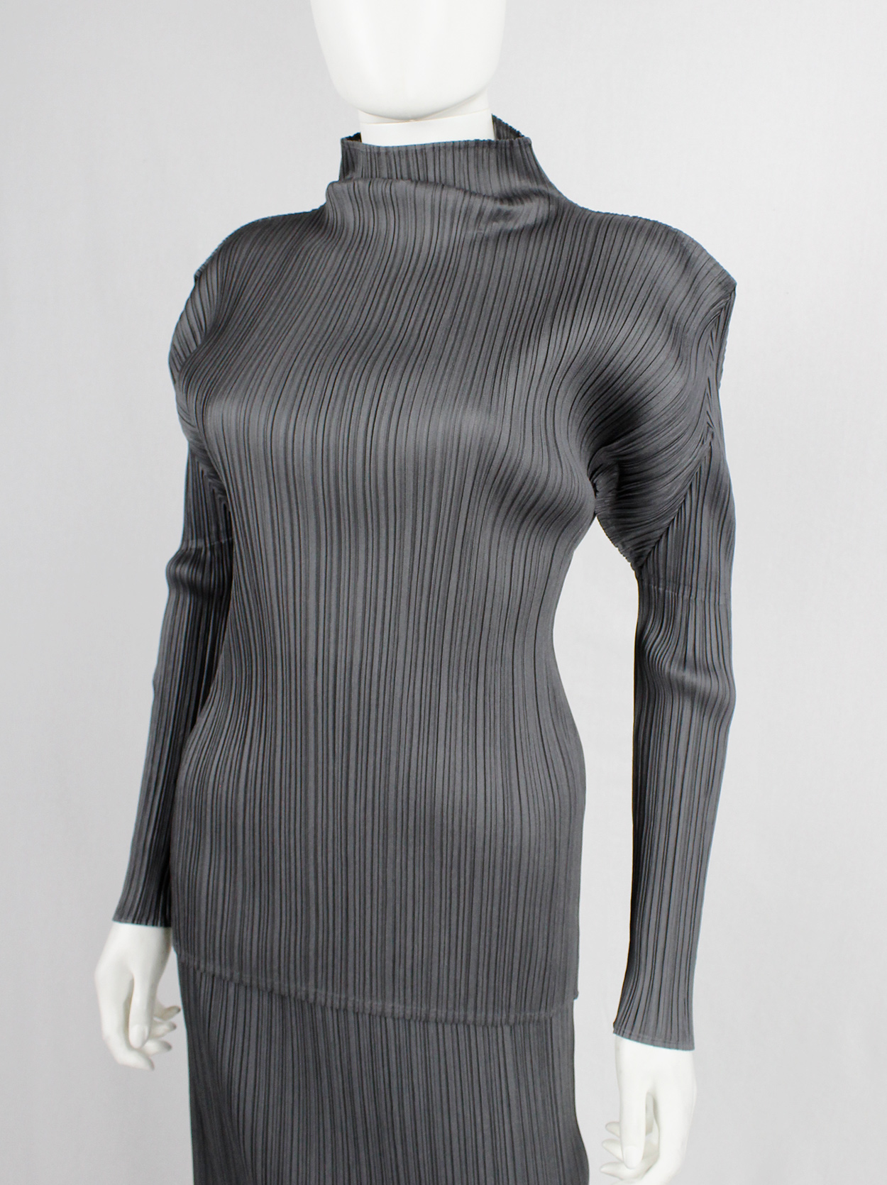 Issey Miyake Pleats Please grey pleated turtleneck jumper with square ...