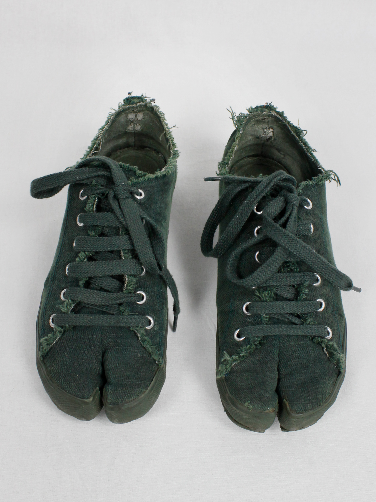 Maison Martin Margiela 6 moss green low-top tabi sneakers (36) — spring ...