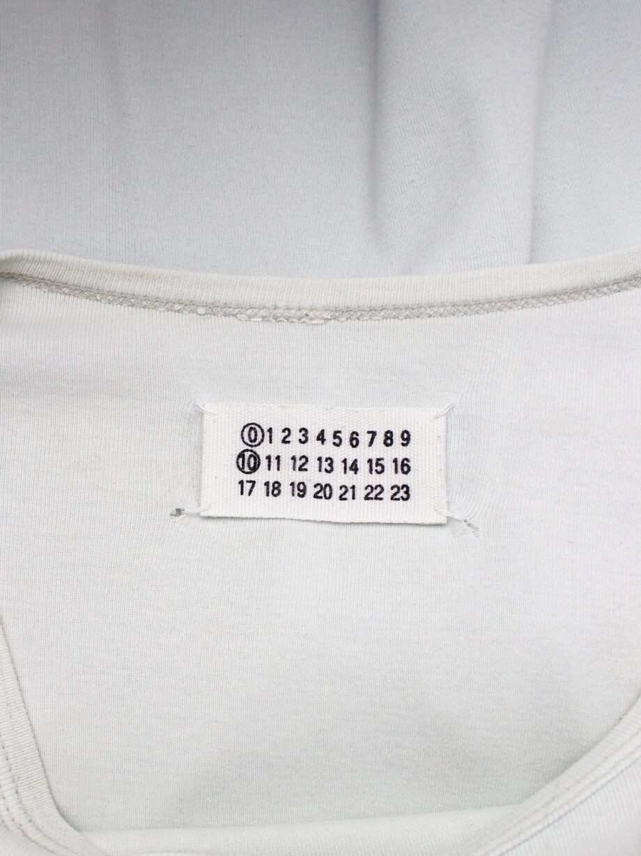 Maison Martin Margiela artisanal t-shirt with trompe-l’oeil print of a jumper fall 2004 (6)