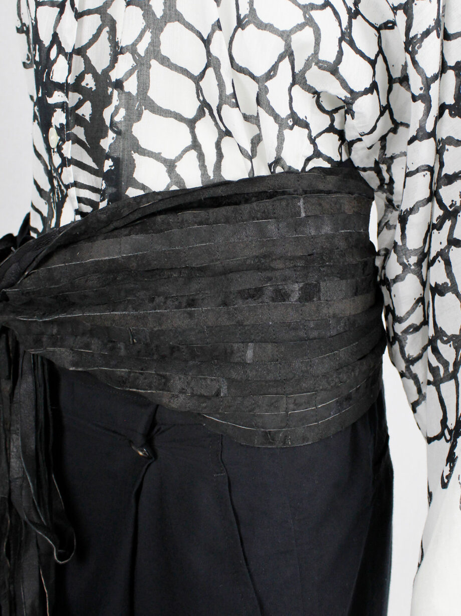 Ann Demeulemeester black wide leather belt with fringe ends made of 18 ribbons fall 2002 (26)