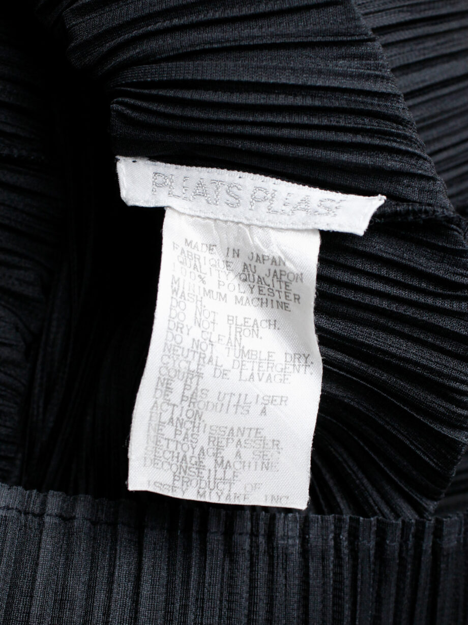 Issey Miyake Pleats Please black pleated jumper with square shoulders (10)