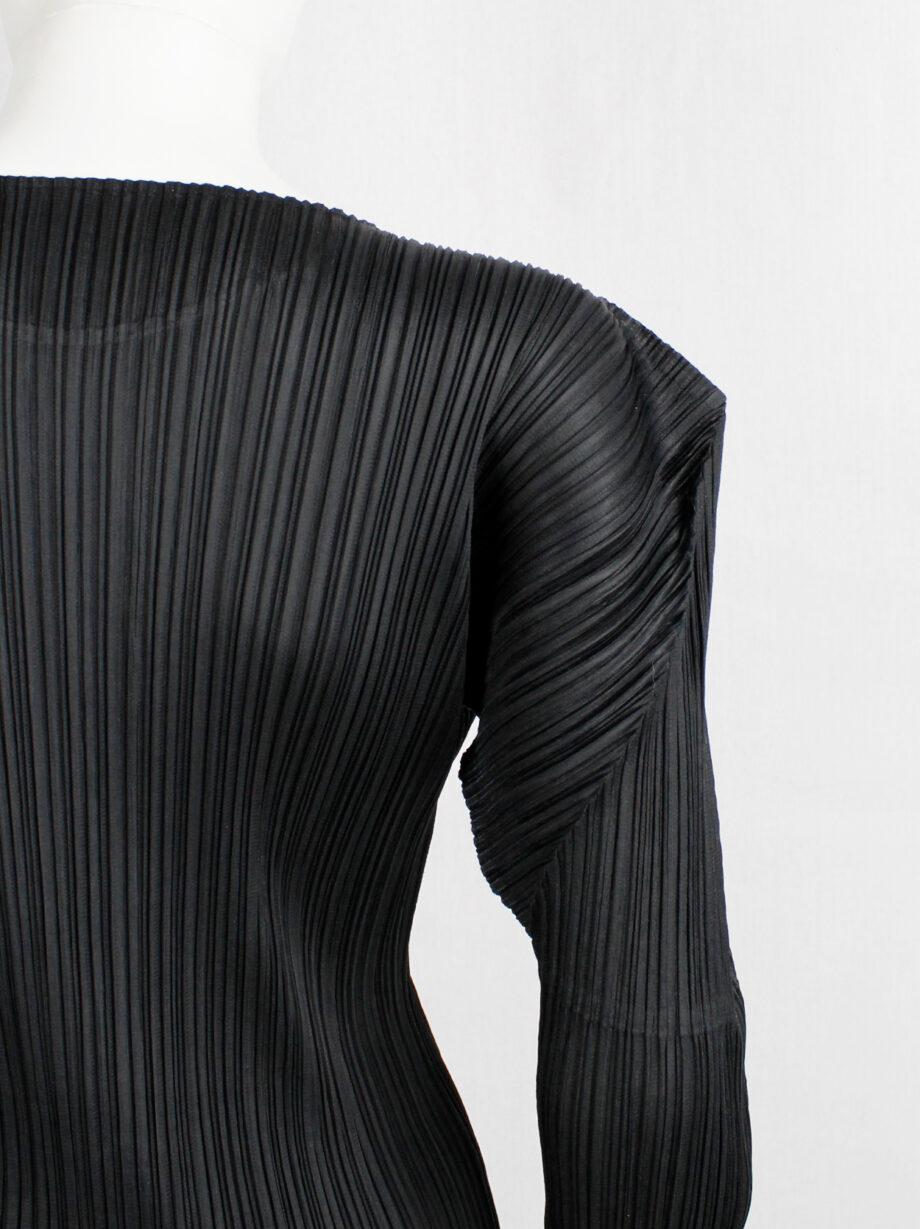 Issey Miyake Pleats Please black pleated jumper with square shoulders (8)