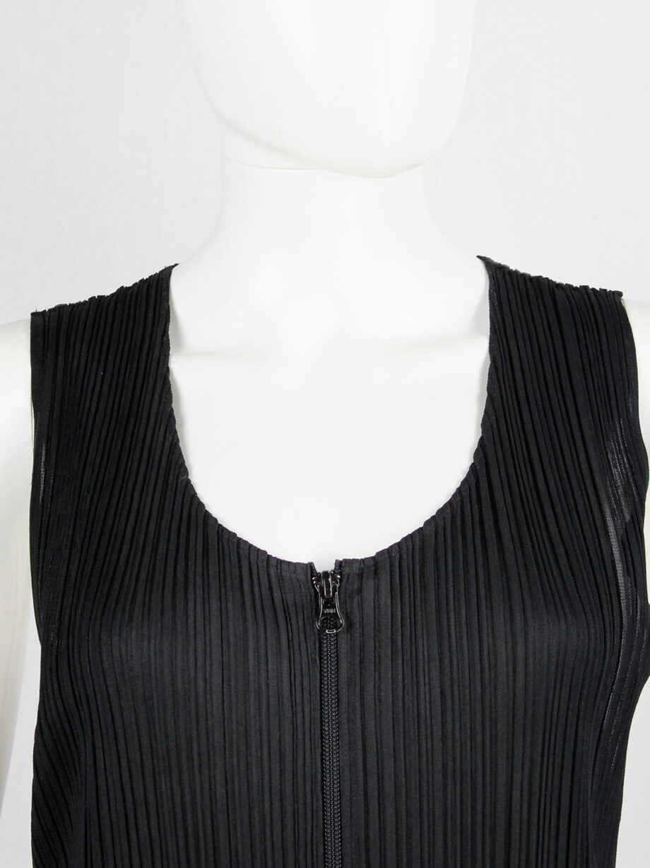 Issey Miyake Pleats Please dark navy pleated jumpsuit with front zipper (3)