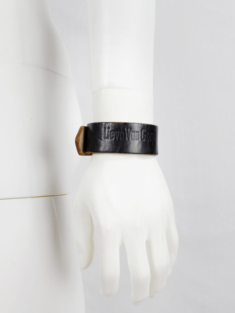 Lieve Van Gorp black leather belt bracelet with embossed logo (15)