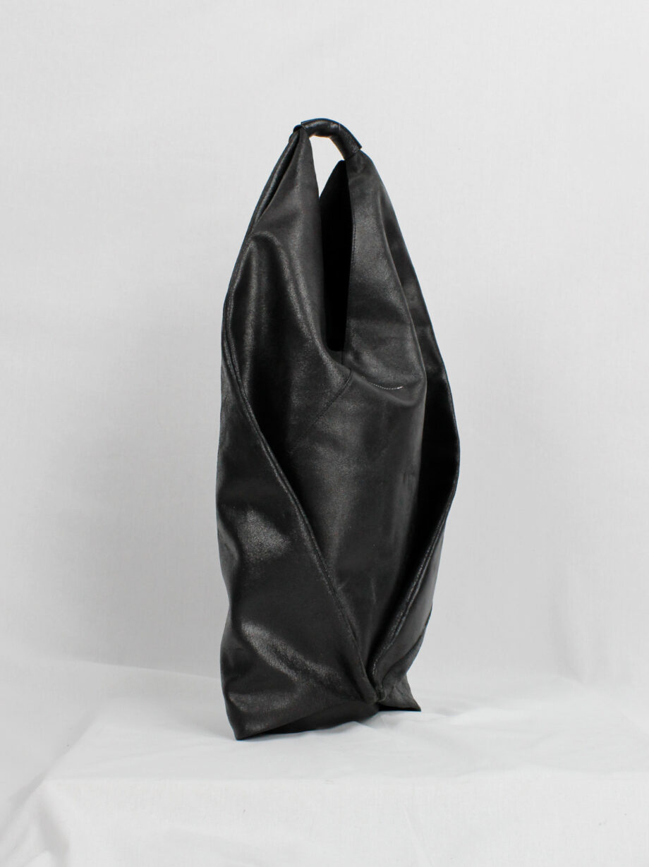 Maison Margiela MM6 black oversized bento bag in distressed leather spring 2012 (21)