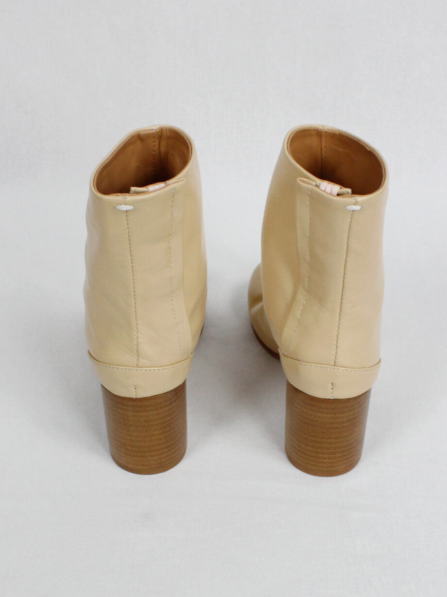Maison Margiela beige tabi boots with wooden heel (11)