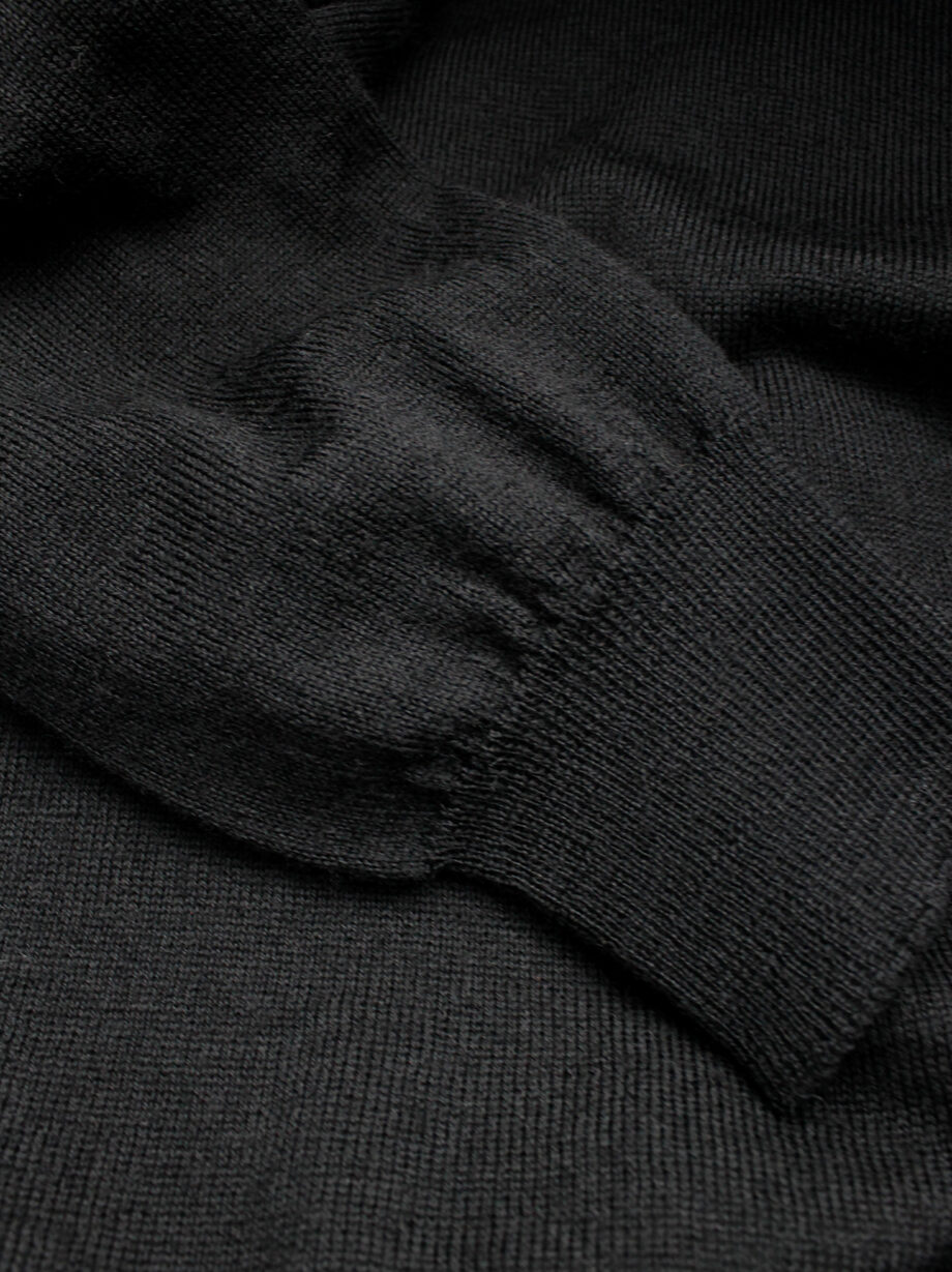 Maison Martin Margiela black jumper with slanted zipper pocket at the neck fall 2006 (5)