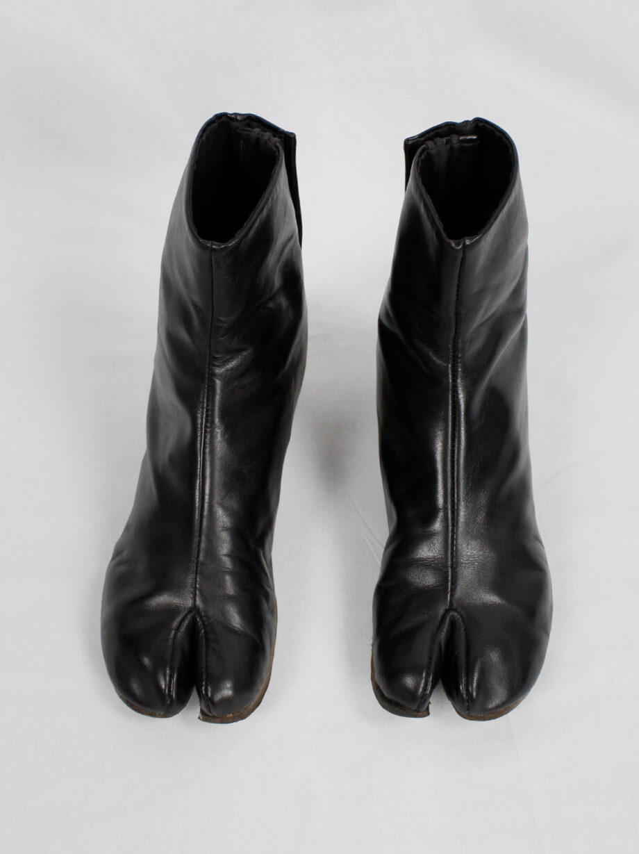 Maison Martin Margiela black leather tabi boots in with low heel fall 1998 (20)