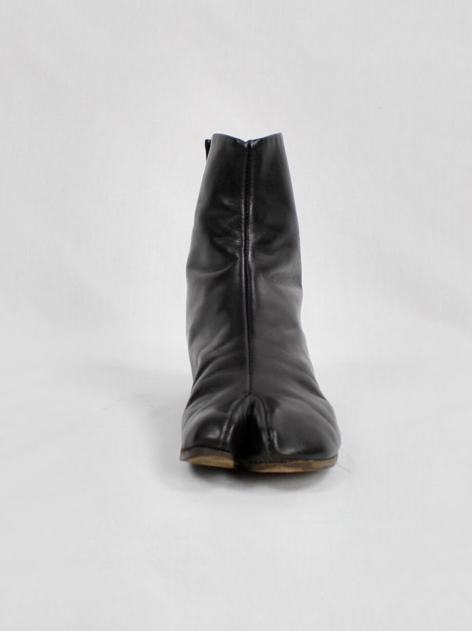 Maison Martin Margiela black leather tabi boots in with low heel fall 1998 (9)