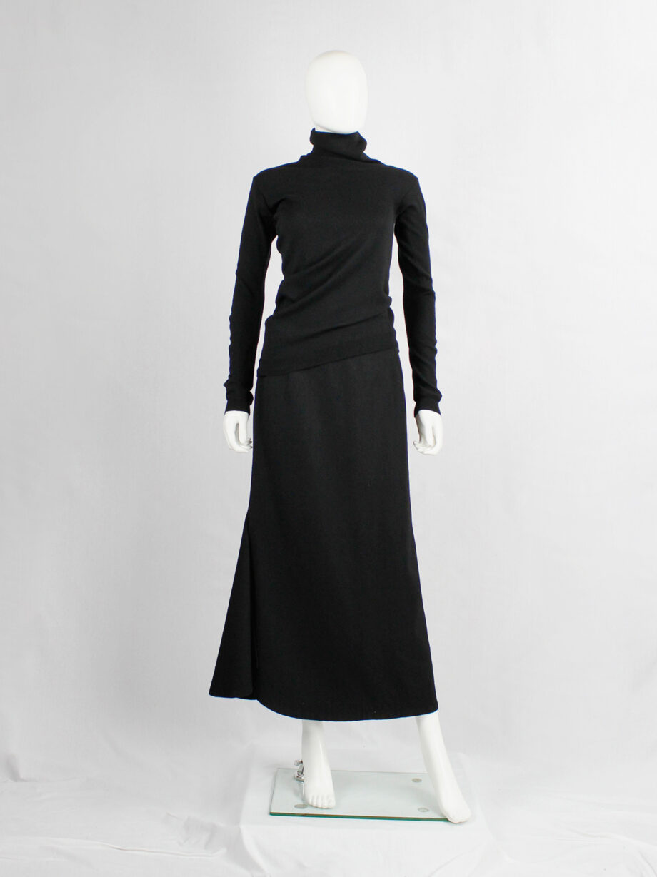 Maison Martin Margiela black turtleneck jumper with curved bodice and sleeves fall 2005 (9)