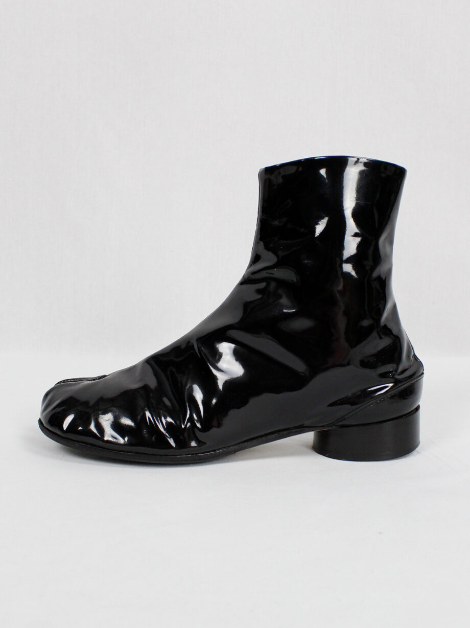 Maison Martin Margiela black tabi boots with cylinder heel 1990s (15)
