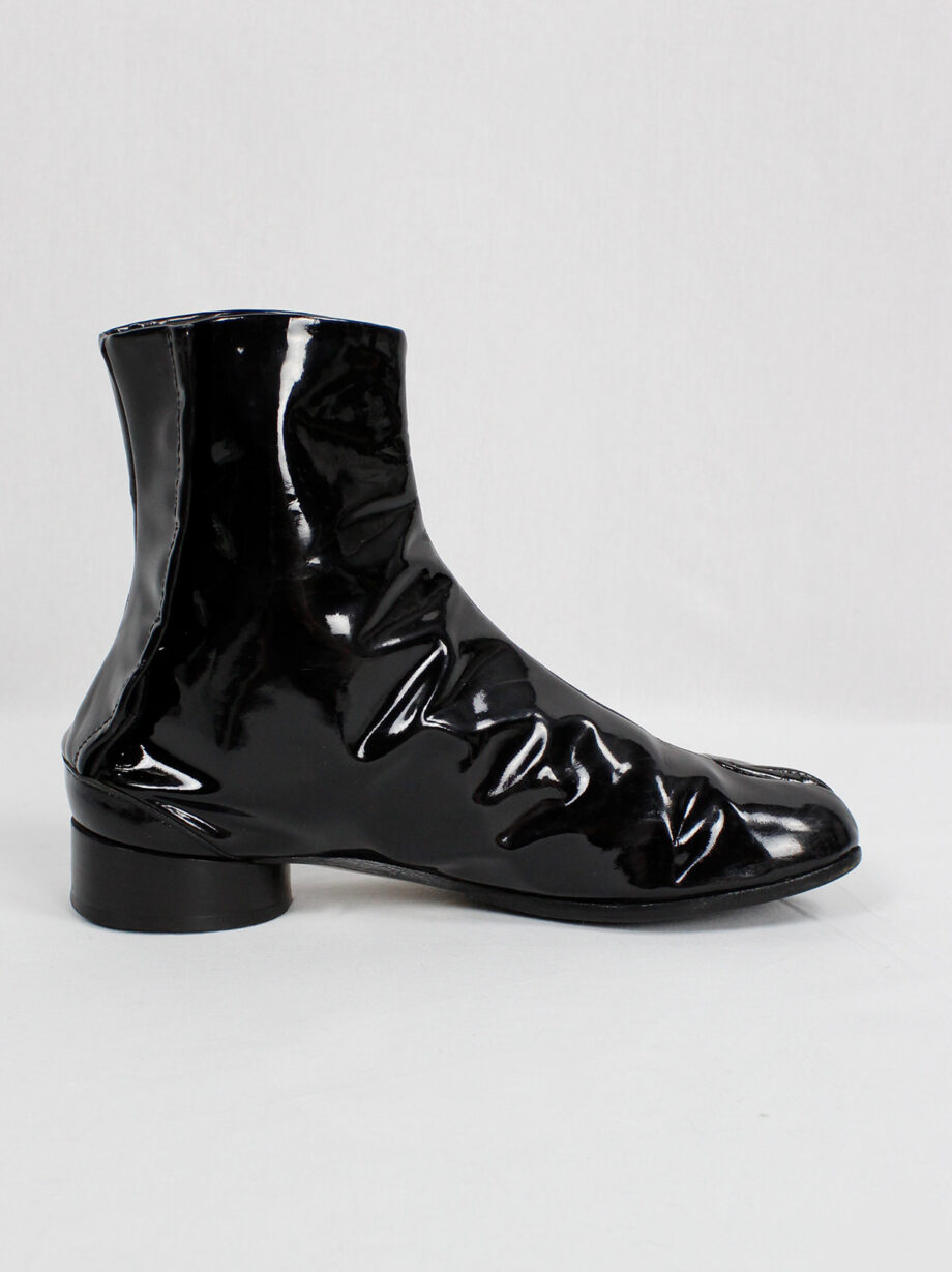 Maison Martin Margiela black tabi boots with cylinder heel 1990s (19)