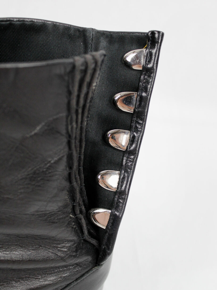 Maison Martin Margiela black tabi boots with cylinder heel 90s (11)