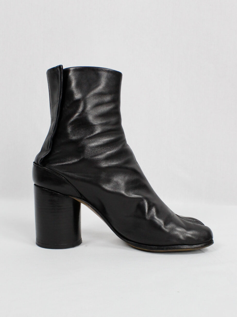 Maison Martin Margiela black tabi boots with cylinder heel 90s (17)