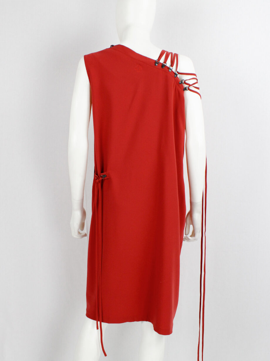 af Vandevorst red one shoulder dress with ring hooks and lacing on the shoulders spring 2012 (7)