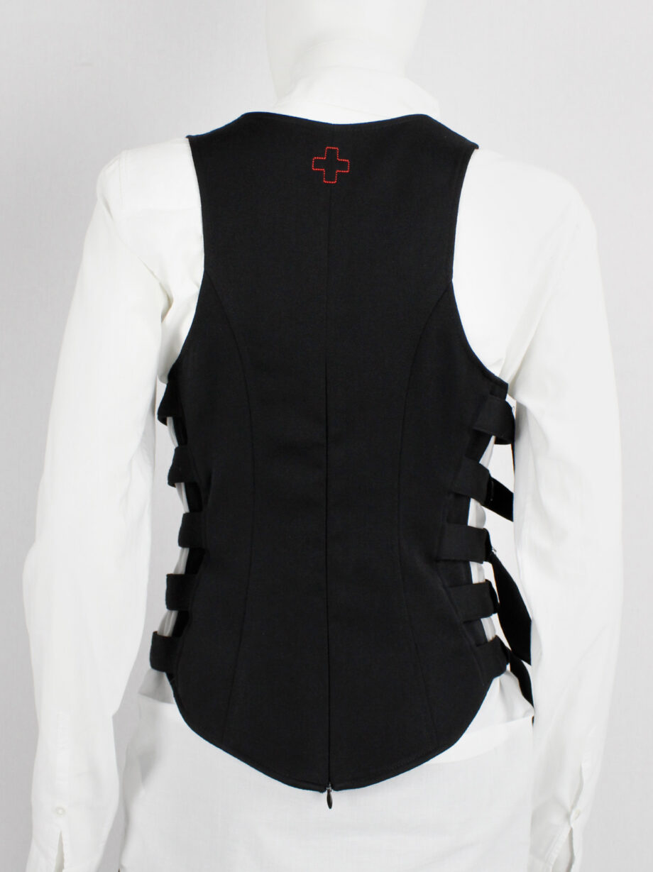 vintage af Vandevorst black tactical vest with open sides and five belt straps around the body fall 2007 (13)